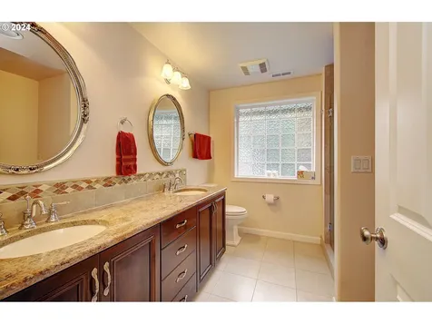 11112 NW 36th Avenue Vancouver WA 98685