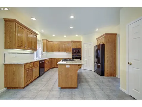 11112 NW 36th Avenue Vancouver WA 98685