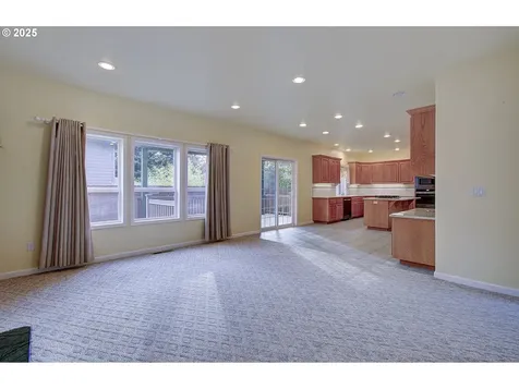 11112 NW 36th Avenue Vancouver WA 98685