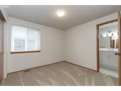 15747 Sw Bristlecone Way Portland OR 97223