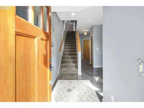 1760 NE 17th Avenue Portland OR 97212