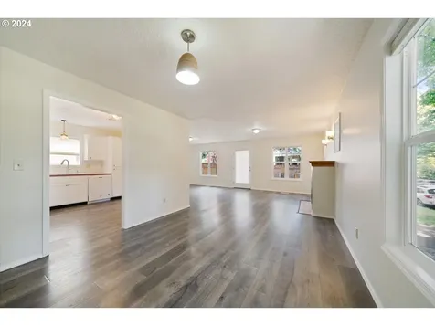605 Se 34th Avenue Portland OR 97214