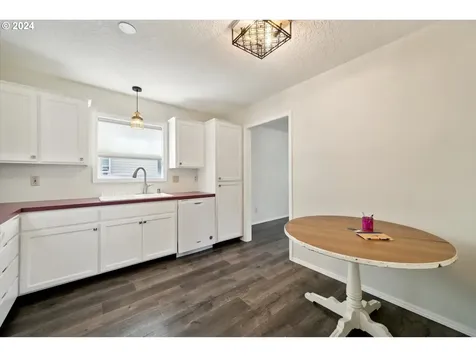 605 Se 34th Avenue Portland OR 97214