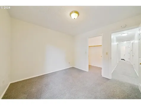 605 Se 34th Avenue Portland OR 97214