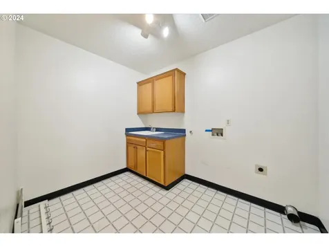 605 Se 34th Avenue Portland OR 97214