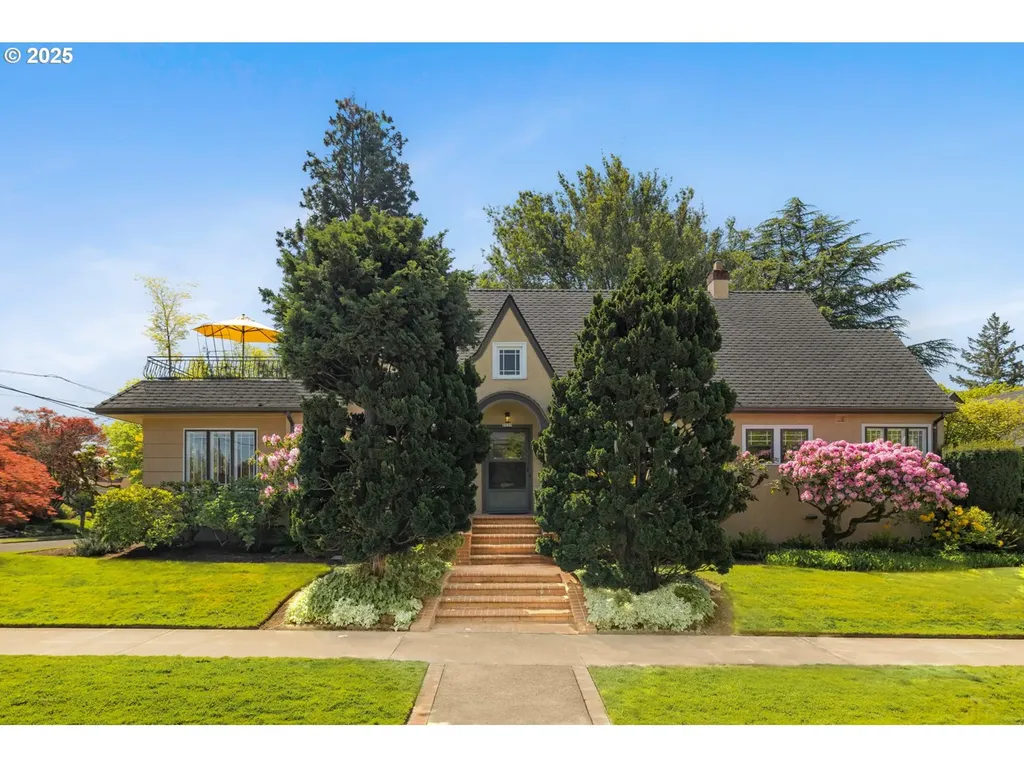 2130 NE Klickitat Street Portland OR 97212