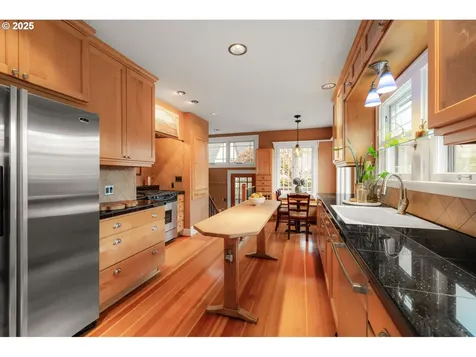 2130 NE Klickitat Street Portland OR 97212