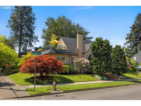 2130 NE Klickitat Street Portland OR 97212