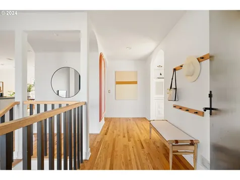 6444 SE Stark Street Portland OR 97215