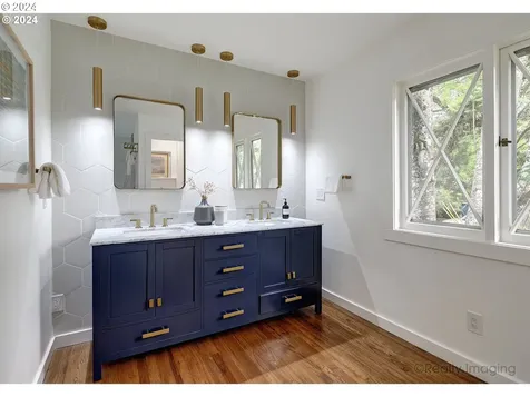 1029 Laurel Street Lake Oswego OR 97034