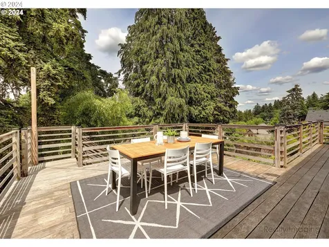1029 Laurel Street Lake Oswego OR 97034