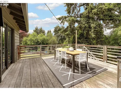 1029 Laurel Street Lake Oswego OR 97034