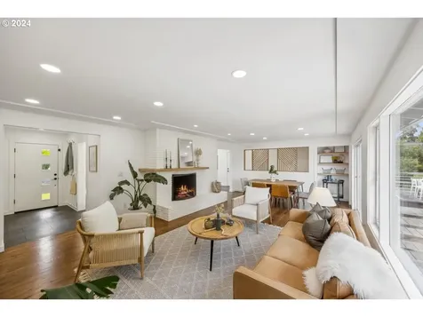 1029 Laurel Street Lake Oswego OR 97034