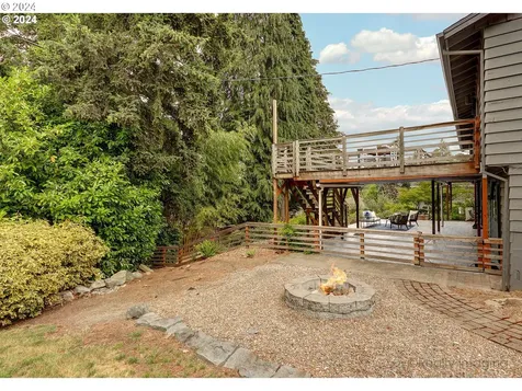 1029 Laurel Street Lake Oswego OR 97034
