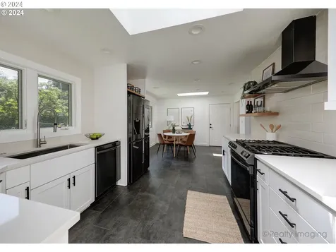1029 Laurel Street Lake Oswego OR 97034