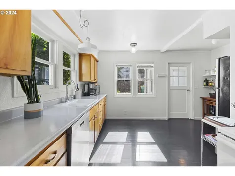 12470 Sw Sabin Street Beaverton OR 97008