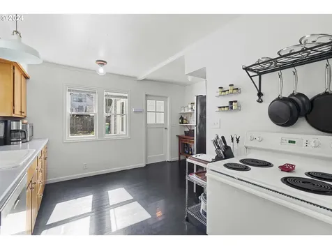12470 Sw Sabin Street Beaverton OR 97008
