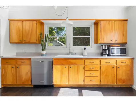12470 Sw Sabin Street Beaverton OR 97008