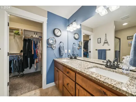 9703 Ne 75th Way Vancouver WA 98662