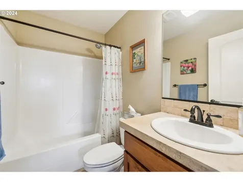 9703 Ne 75th Way Vancouver WA 98662