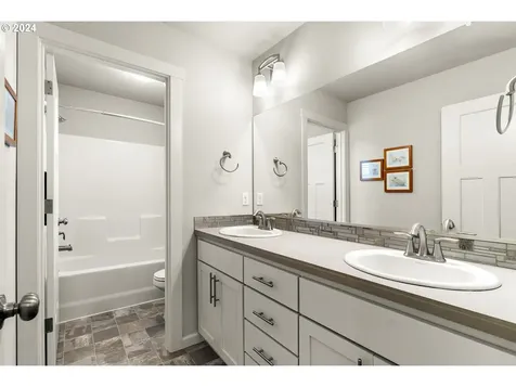 13419 Ne 114th Way Brush Prairie WA 98606