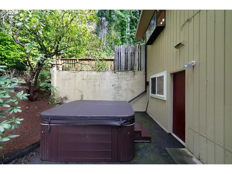 1896 Kingwood Avenue Coos Bay OR 97420