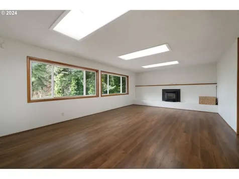 1896 Kingwood Avenue Coos Bay OR 97420