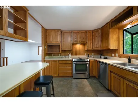 1896 Kingwood Avenue Coos Bay OR 97420