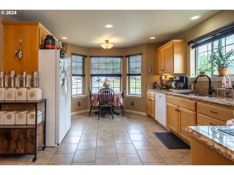 225 Danielle Drive Winston OR 97496