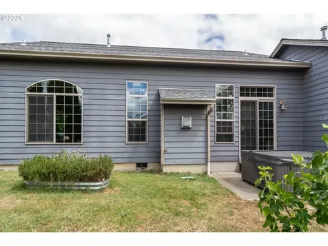 225 Danielle Drive Winston OR 97496