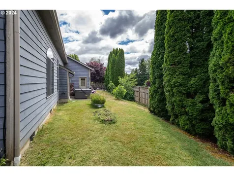 225 Danielle Drive Winston OR 97496
