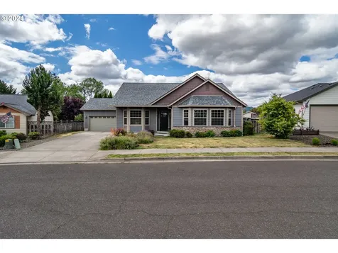 225 Danielle Drive Winston OR 97496