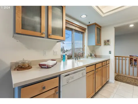 10435 SW Highland Drive Portland OR 97224