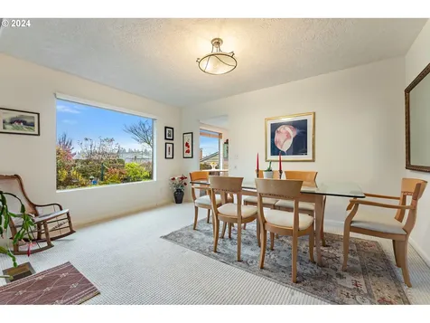 10435 SW Highland Drive Portland OR 97224