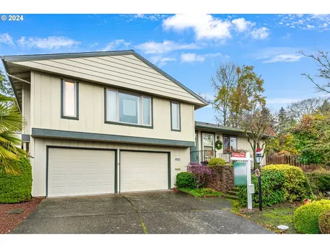 10435 SW Highland Drive Portland OR 97224