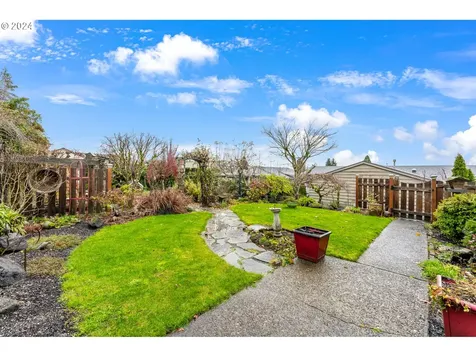 10435 SW Highland Drive Portland OR 97224