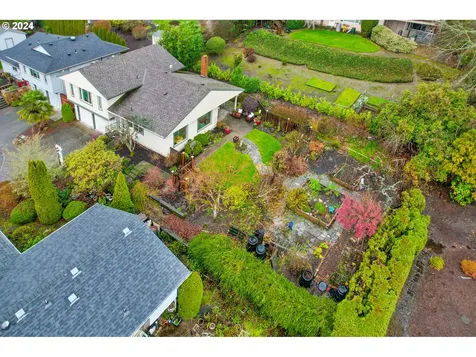 10435 SW Highland Drive Portland OR 97224