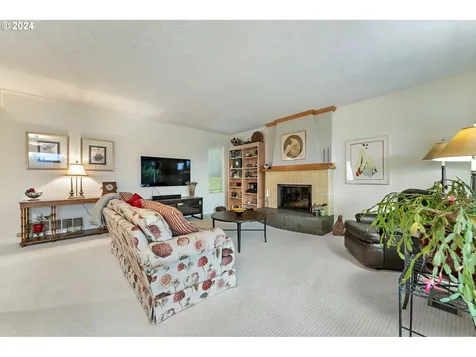 10435 SW Highland Drive Portland OR 97224