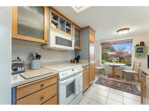 10435 SW Highland Drive Portland OR 97224