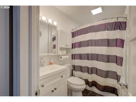 617 NE Channon Avenue Roseburg OR 97470