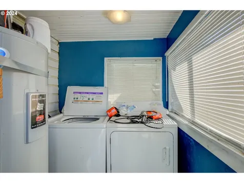 617 NE Channon Avenue Roseburg OR 97470