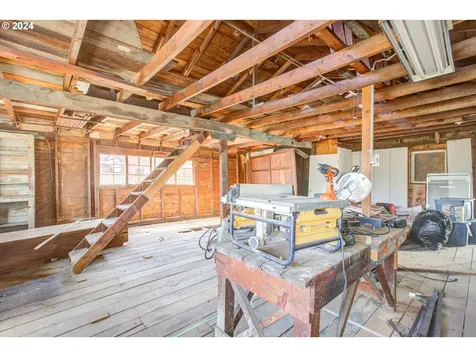 617 NE Channon Avenue Roseburg OR 97470