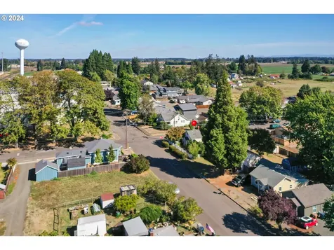 986 Elm Street Junction City OR 97448