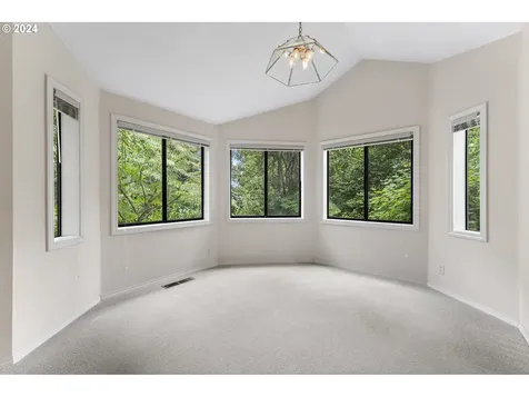 5055 Sw Boundary Street Portland OR 97221
