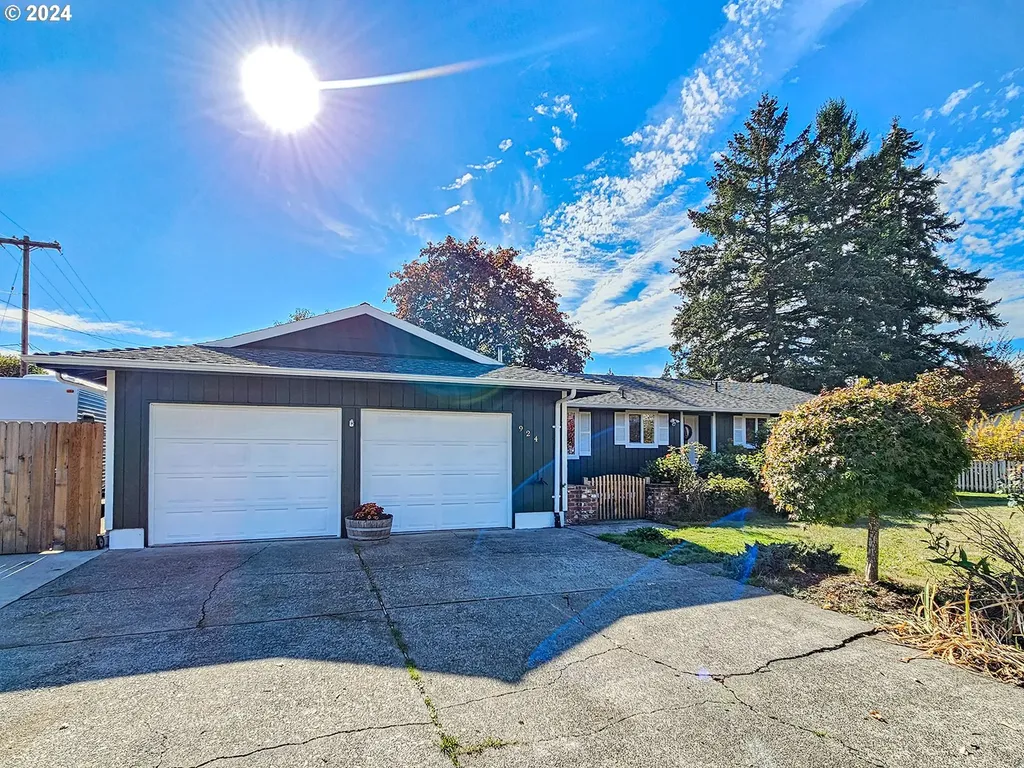 924 NW Baker Creek Road Mcminnville OR 97128