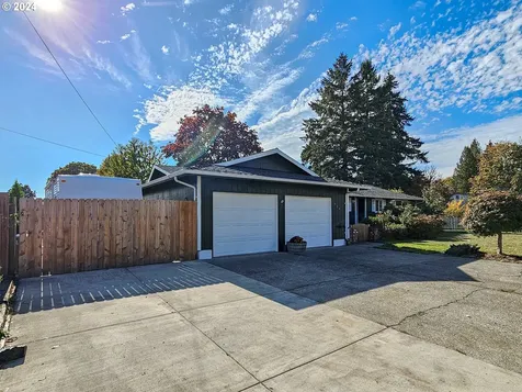 924 NW Baker Creek Road Mcminnville OR 97128