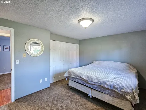 924 NW Baker Creek Road Mcminnville OR 97128