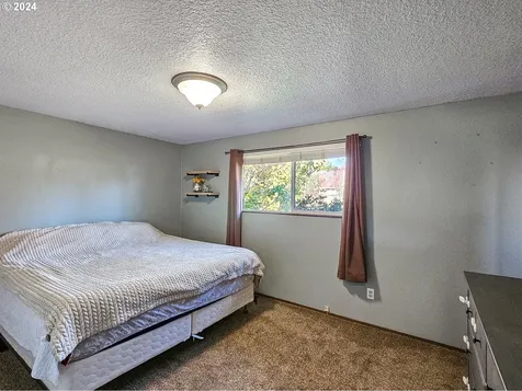924 NW Baker Creek Road Mcminnville OR 97128
