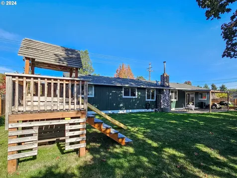 924 NW Baker Creek Road Mcminnville OR 97128