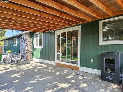 924 NW Baker Creek Road Mcminnville OR 97128